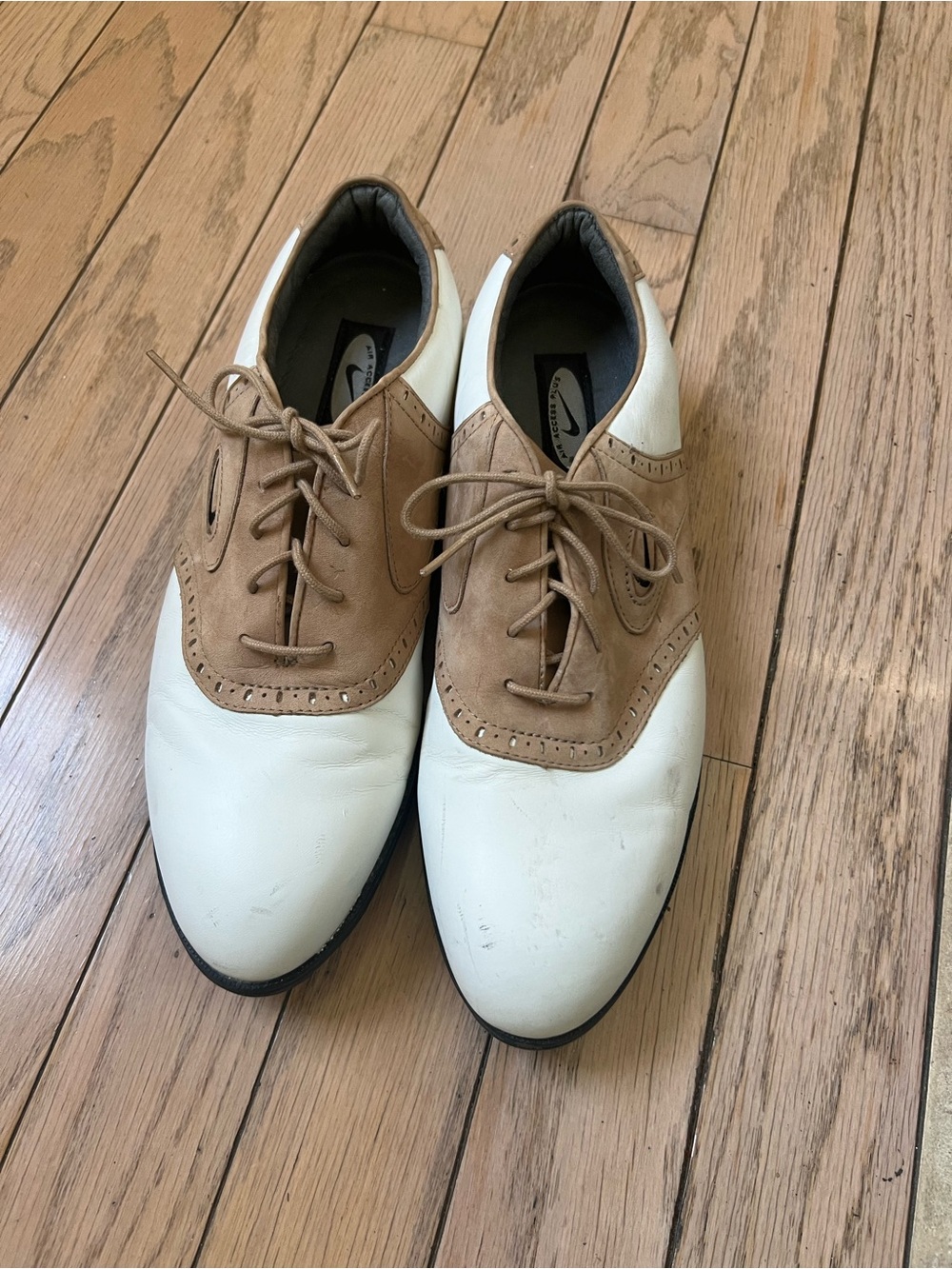 Nike Leather Two-Tone Saddle Oxford golf Shoes - White & Tan